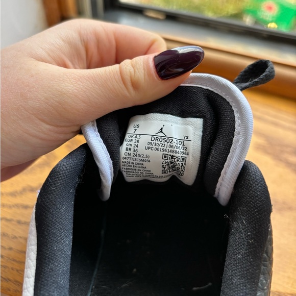 Air Jordan 1 Low SE Split Homage (Women's) - Picture 6 of 9